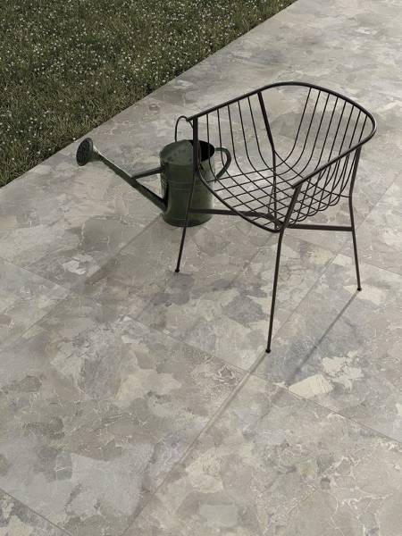 Carrelage extérieur Argos de Dado Ceramica en grès cérame effet pierre naturelle, antidérapant, formats modernes, durable et élégant chez R&D Carrelage et sanitaire à Gréasque