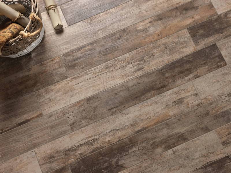 Carrelage Paul Ceramiche série Cooper en Grès cérame effet bois, format 20×120 cm, teintes naturelles, intérieur et extérieur, chez R&D Carrelage et sanitaire