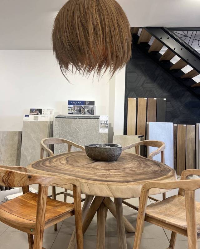 Votre magasin de carrelage intérieur et extérieur, pierre naturelle et équipements pour salle de bain à Gréasque près d'Aix en Provence et Marseille