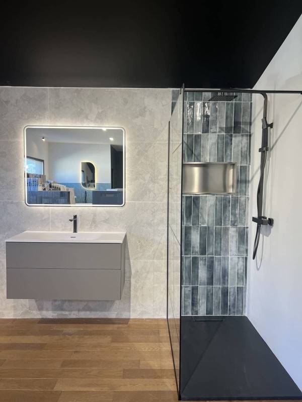 Votre magasin de carrelage intérieur et extérieur, pierre naturelle et équipements pour salle de bain à Gréasque près d'Aix en Provence et Marseille